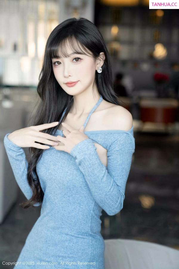   [XiuRen]高清写真图 2025.04.08 No.10124 樱桃小阑子 灰色丝袜第22张图片
